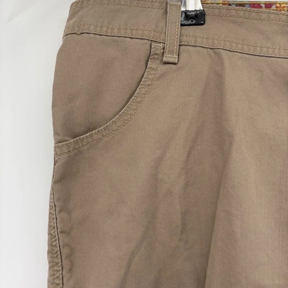 Levi Tab Women's Cargo Shorts Beige‎ Size 20 Large Buttons